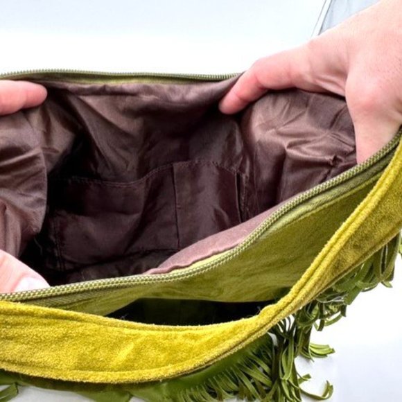 Murval Green Suede Handbag with Fringe and White Accents - Picture 4 of 6